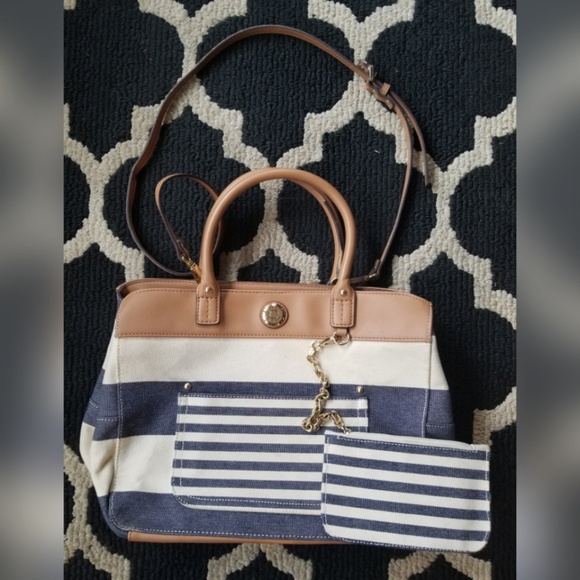 Tommy Hilfiger Handbags - Tommy Hilfiger Navy Blue Cream Striped Tote Canvas